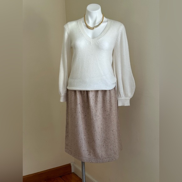 Ann Taylor Cream Sheer Knit Sweaters V Neck With Puff Poofy Balloon Sleeves Sz M - Picture 2 of 12